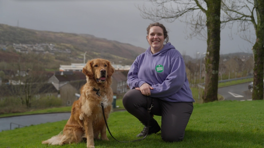 Ludo Una Golden Retriever Outside Frontfacing Smiling